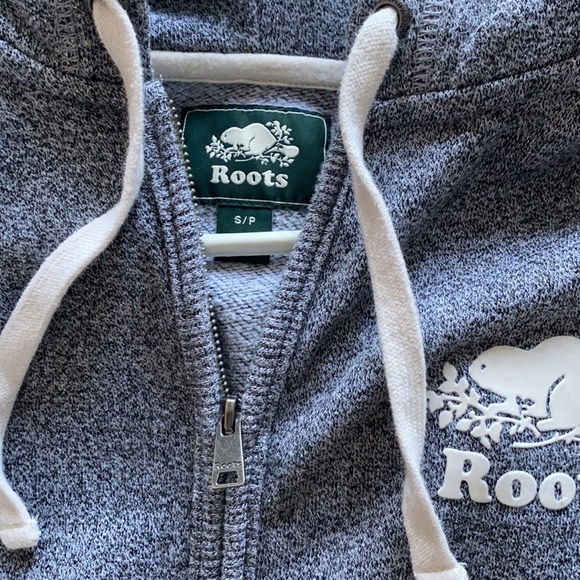 roots salt and pepper zip up sweater - Picture 2 of 2